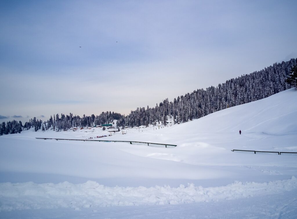 gulmarg tourist attractions